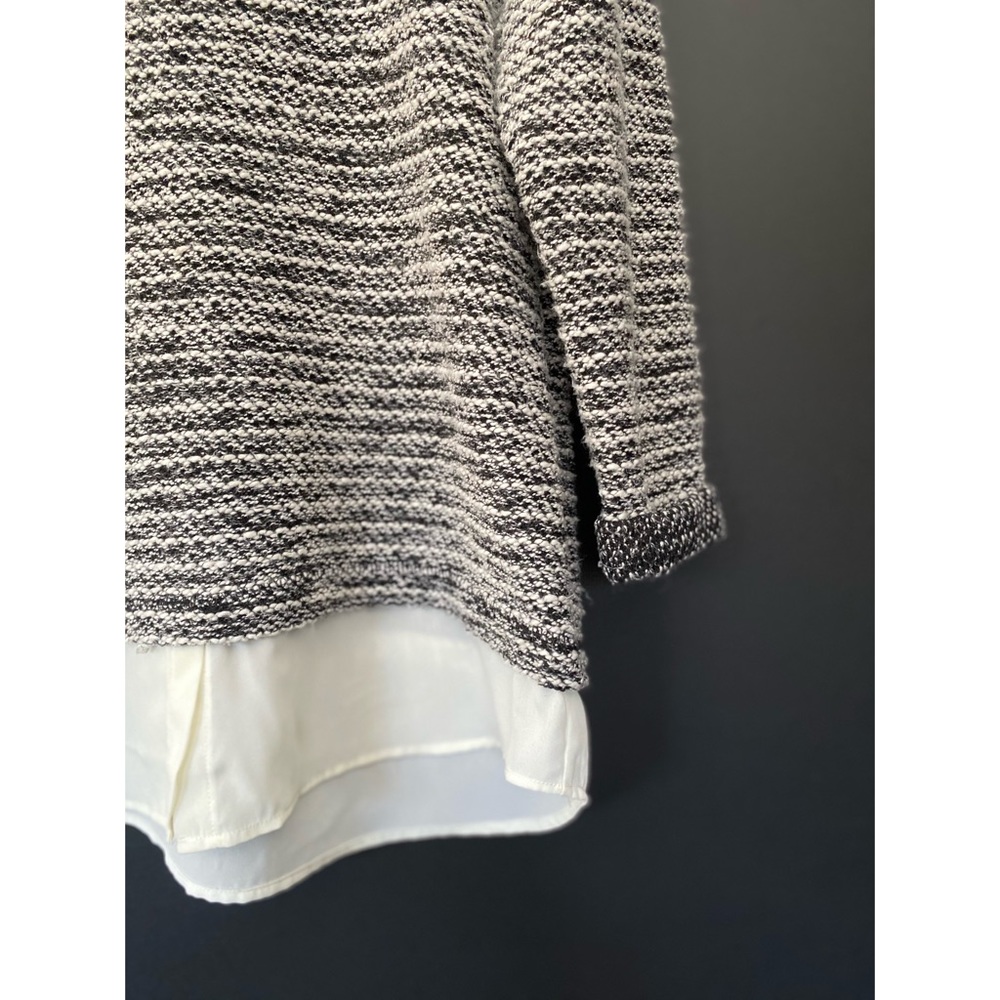 🖤 Sweater w/ Trim Accent